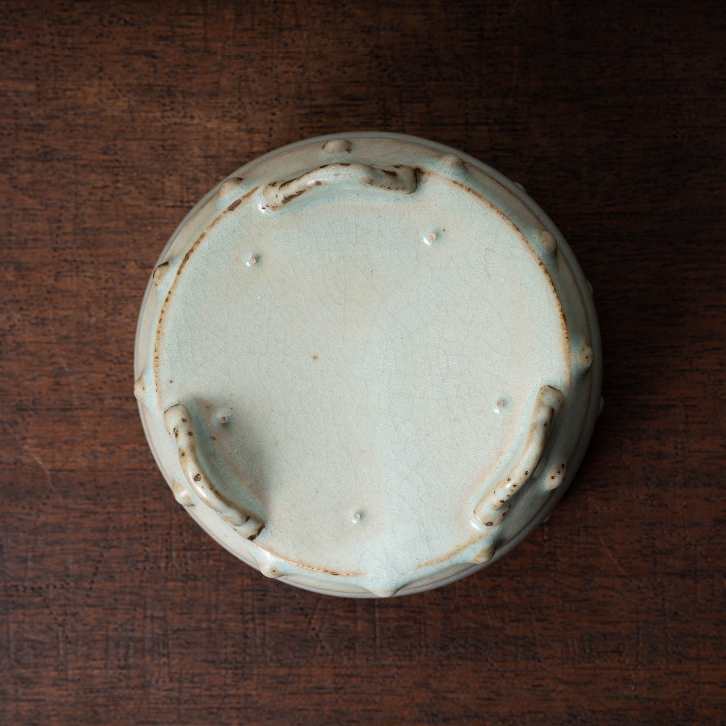 南宋官窯 青磁鼓釘文三足鉢