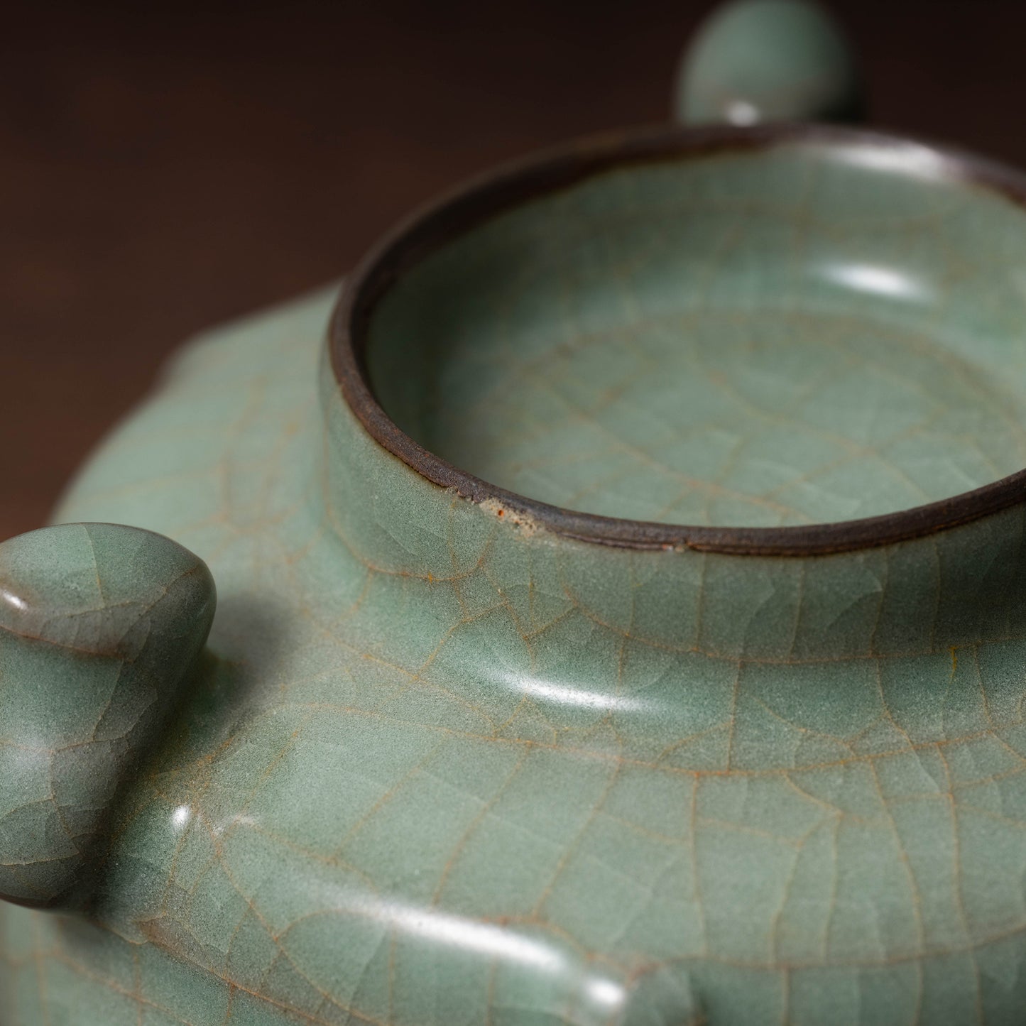 Southern Song Dynasty Guan ware Celadon Censer with Rivet and Three legs