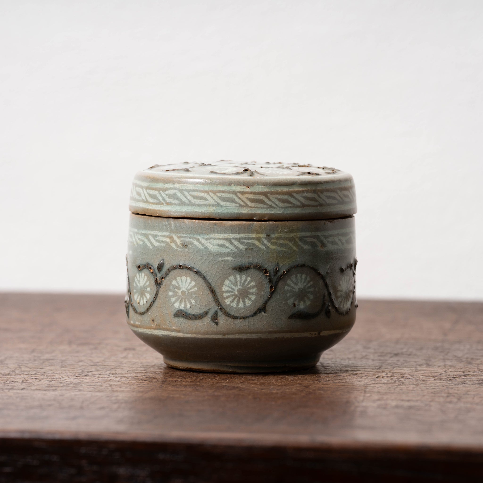 高麗12世紀盛期　高麗青磁白堆花文水注　　漆箱付　青磁草花文水次　朝鮮古陶磁➖本物保証