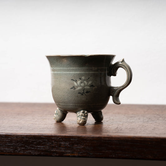 高麗 青磁象嵌蓮花文単耳碗