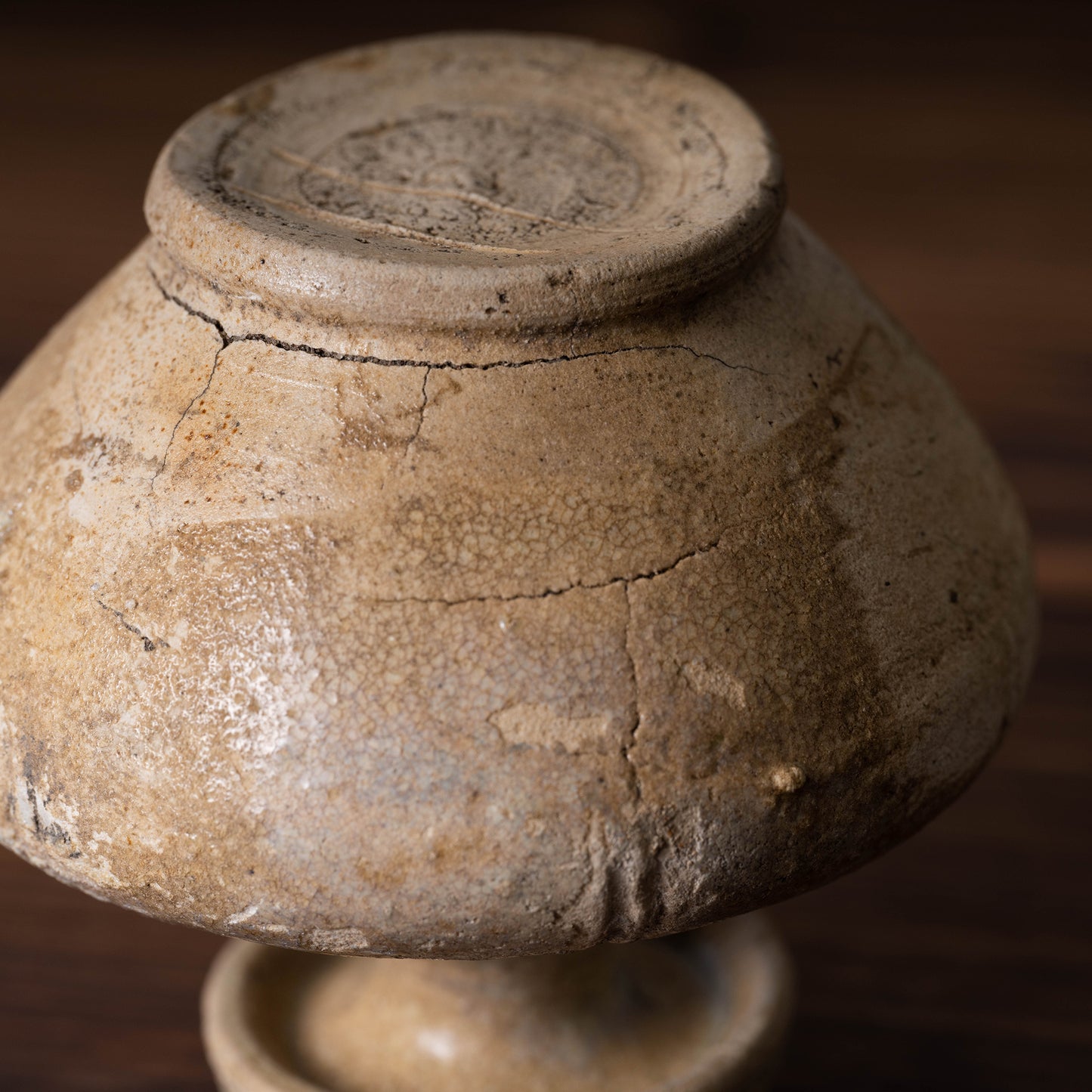 クメール王朝 灰釉盤口小壺