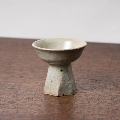 Joseon Dynasty White Porcelain Stem Cup with Hexagonal Bottom