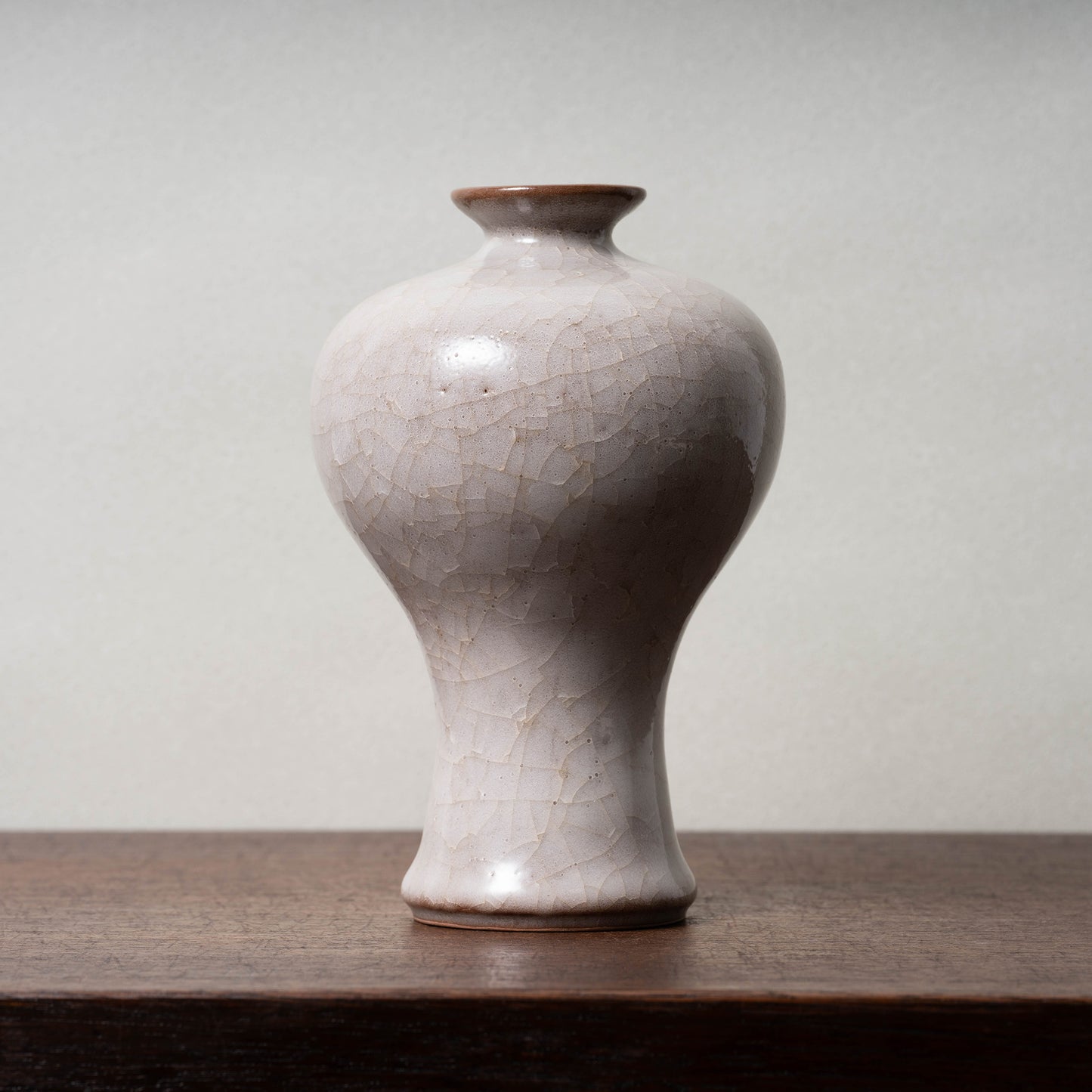 Southern Song Dynasty Guan ware White Graze Meiping vases