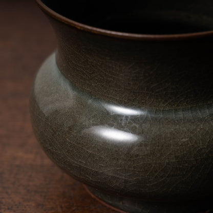 Southern Song Dynasty Black Celadon Jarlet