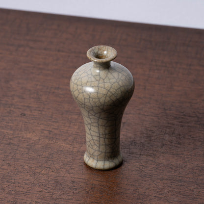 Southern Song Dynasty Guan ware Rice-colored Celadon Small Meiping Vases