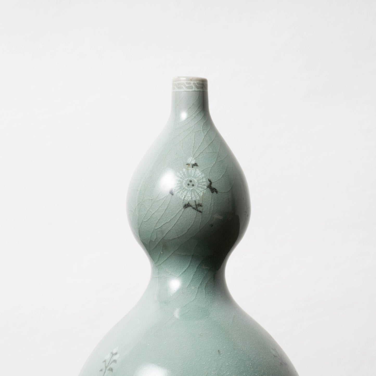 Goryeo Celadon Gourd-shaped Bottle with Inlaid Chrysanthemum
