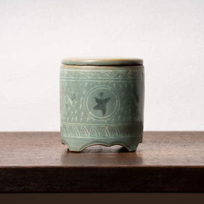 高麗 青磁象嵌梵字文有蓋壺