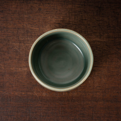 高麗 青磁象嵌梵字文有蓋壺