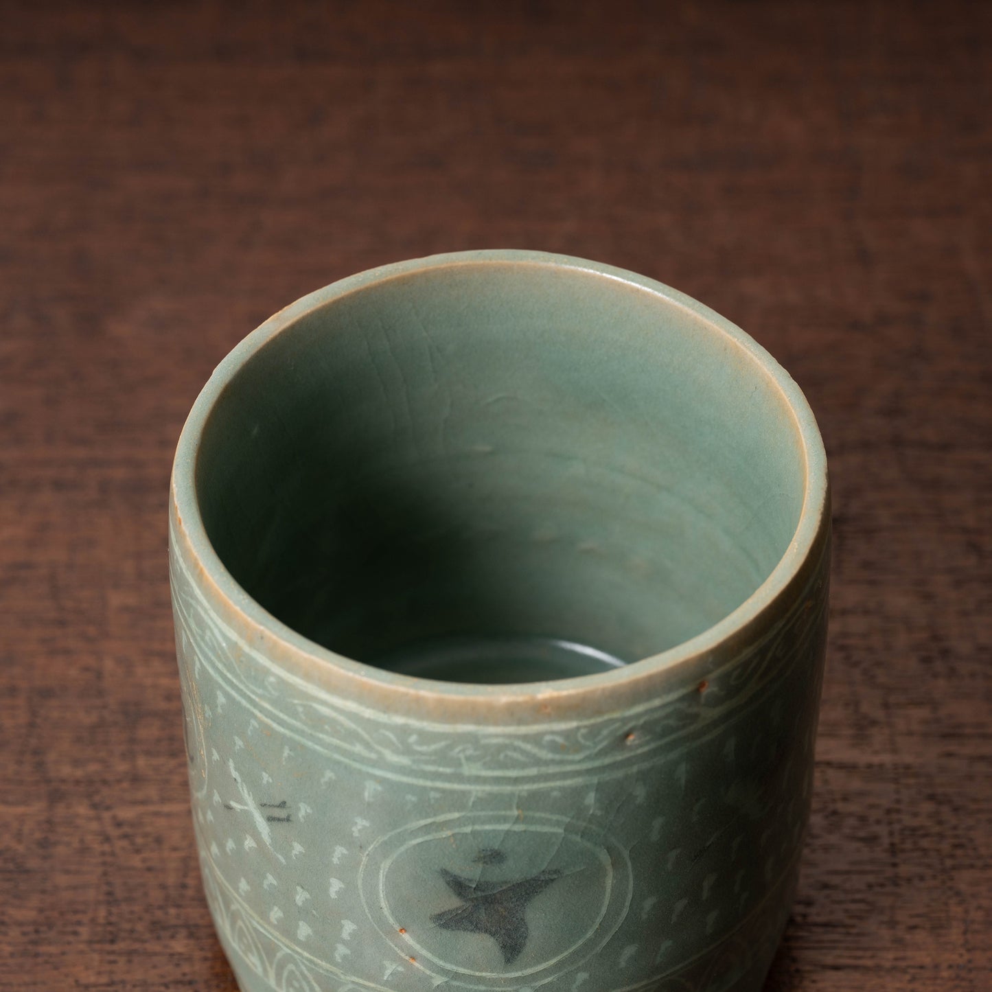 高麗 青磁象嵌梵字文有蓋壺