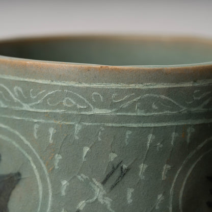 高麗 青磁象嵌梵字文有蓋壺