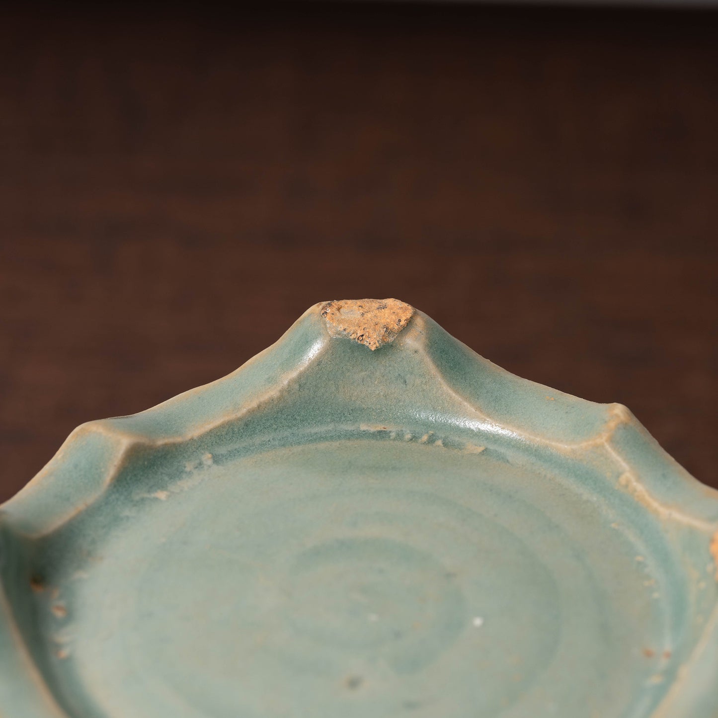 高麗 青磁象嵌梵字文有蓋壺