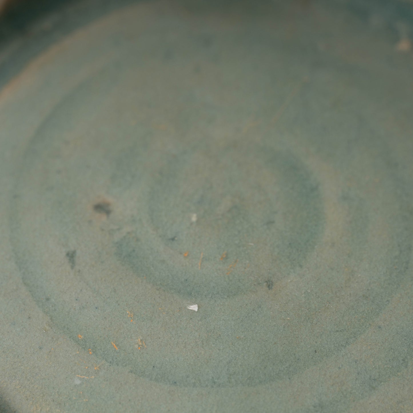 高麗 青磁象嵌梵字文有蓋壺