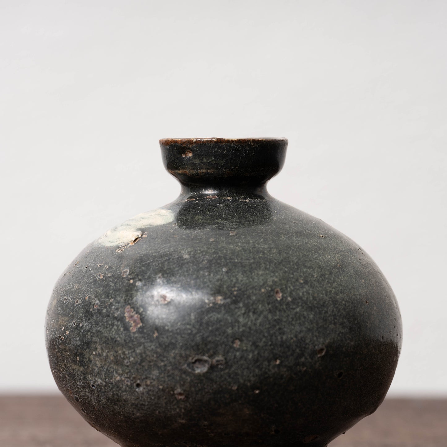 Goryeo Black Glazed Jarlet with White Clay Design