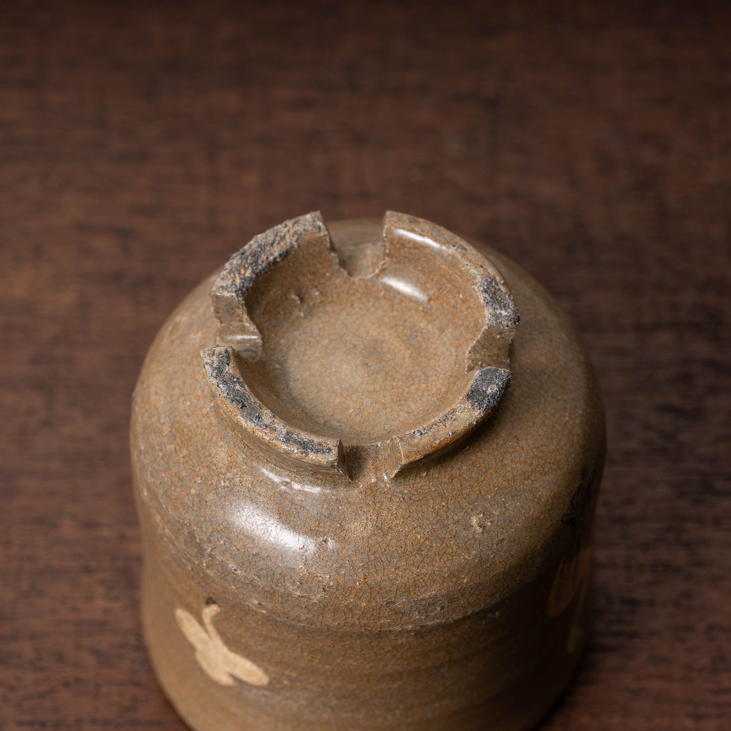 Goryeo Dynasty Celadon Cylindrical Tea Bowl with Inlaid Crane Design