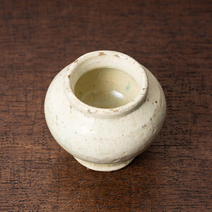 Tang Dynasty White Porcelain Tea container