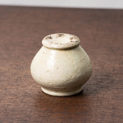 Tang Dynasty White Porcelain Tea container