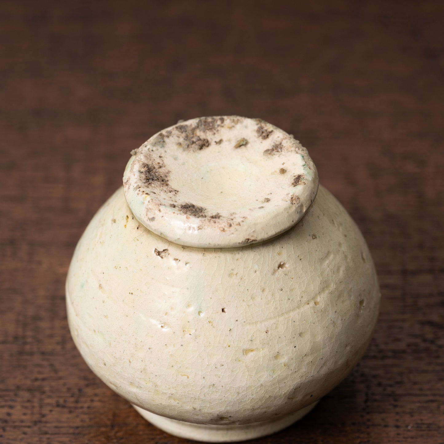 Tang Dynasty White Porcelain Tea container