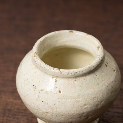 Tang Dynasty White Porcelain Tea container