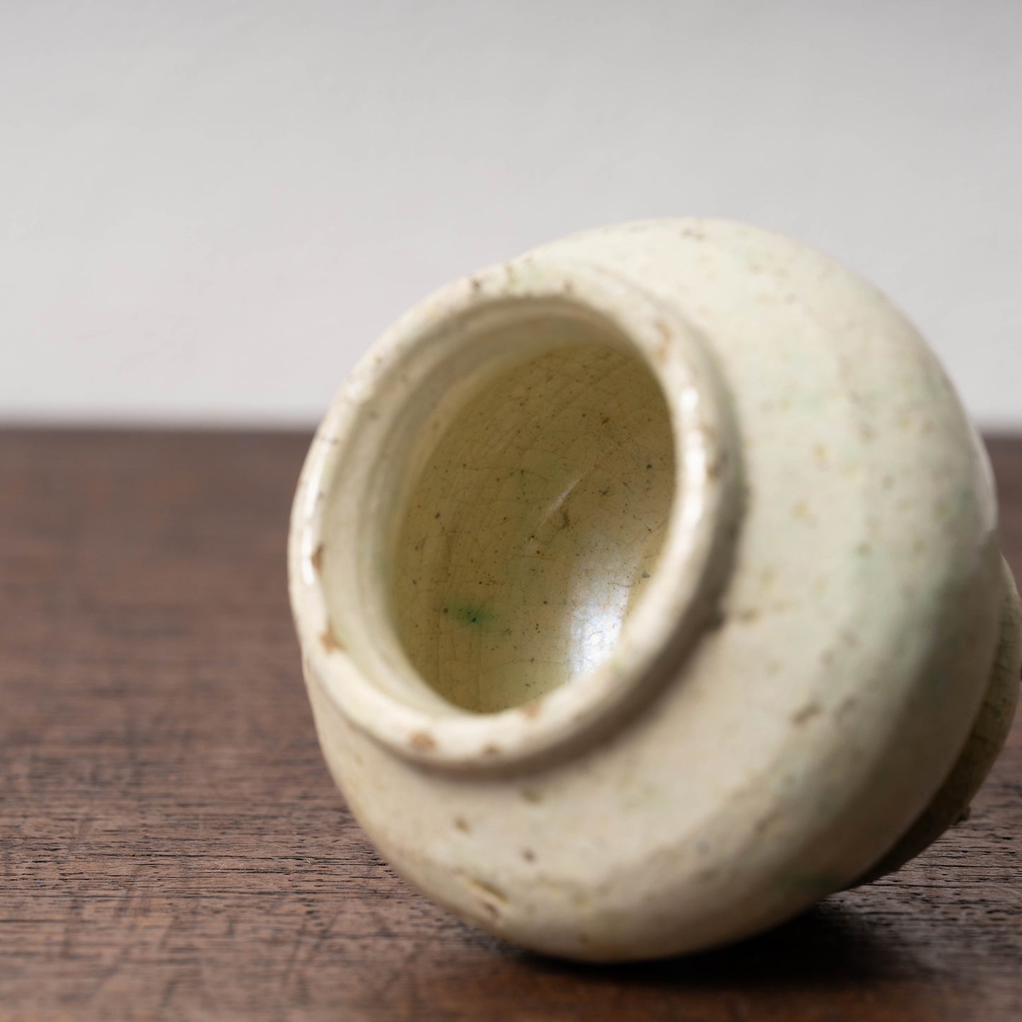 Tang Dynasty White Porcelain Tea container