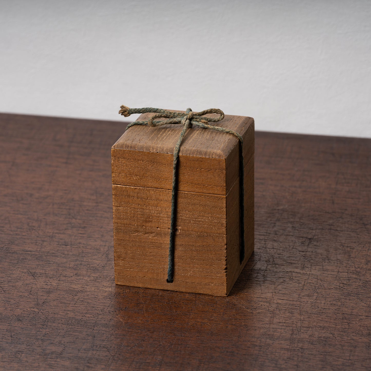 Tang Dynasty White Porcelain Tea container