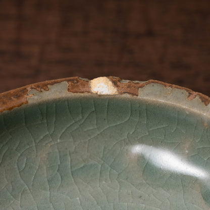 Goryeo Celadon Covered Box with Inlaid Cinnabar Chrysanthemum Design