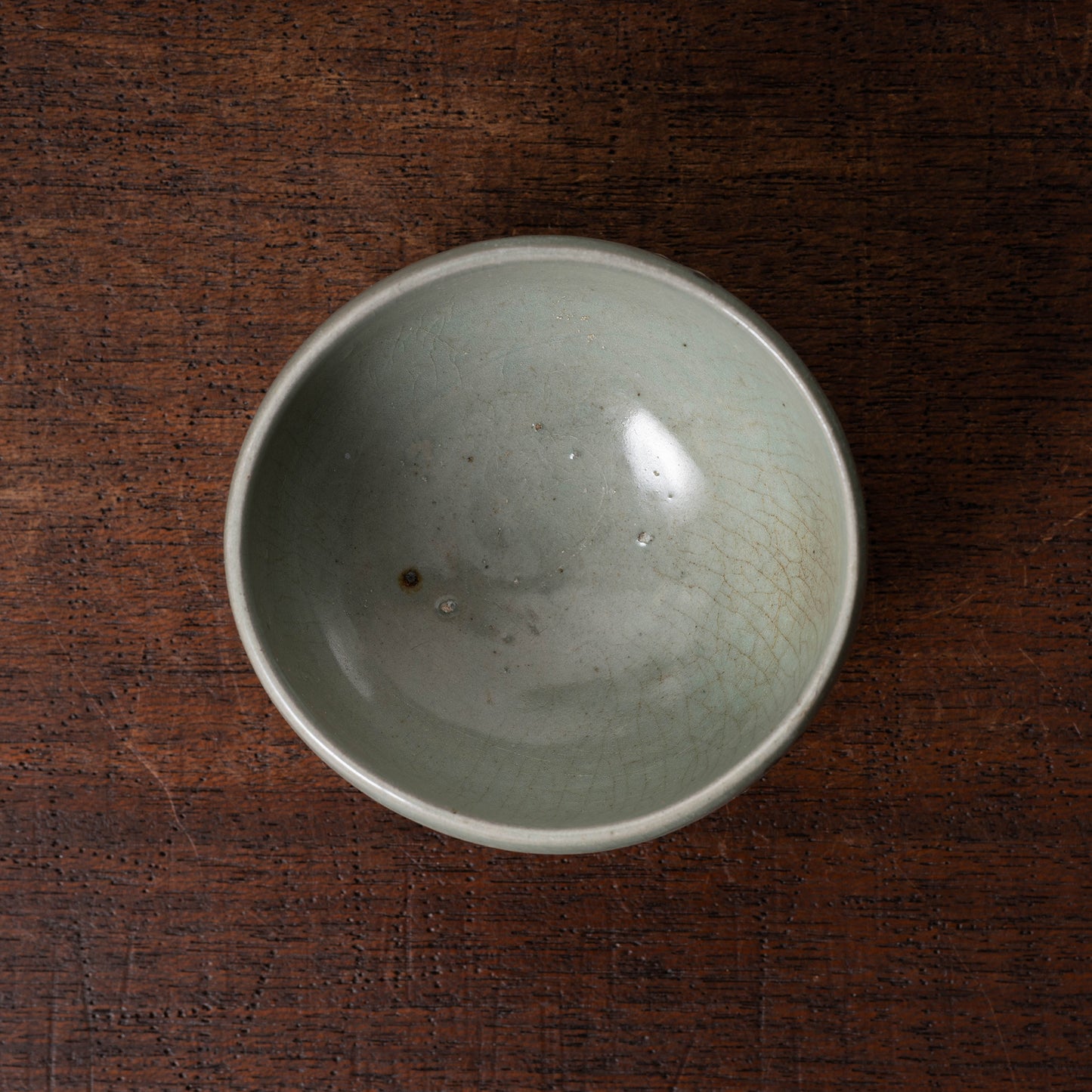 Goryeo Celadon small Tea bowl with Slip-trailed Chrysanthemum design