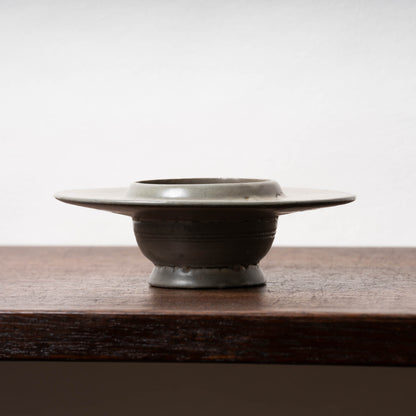 高麗 青磁象嵌菊花文托