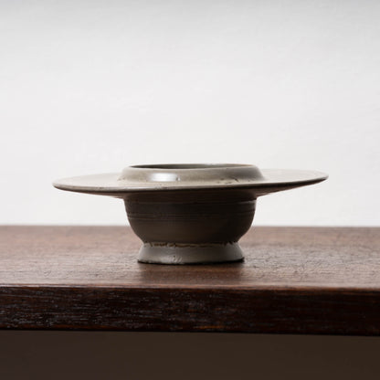 高麗 青磁象嵌菊花文托