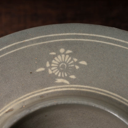 高麗 青磁象嵌菊花文托