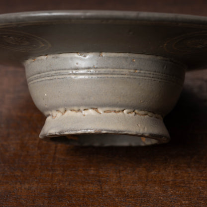 高麗 青磁象嵌菊花文托