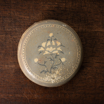 高麗 青磁象嵌牡丹文合子