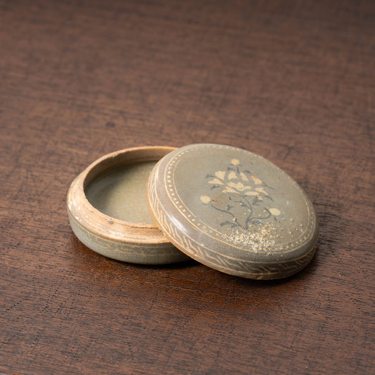 高麗 青磁象嵌牡丹文合子