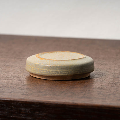 高麗 青磁象嵌牡丹文合子