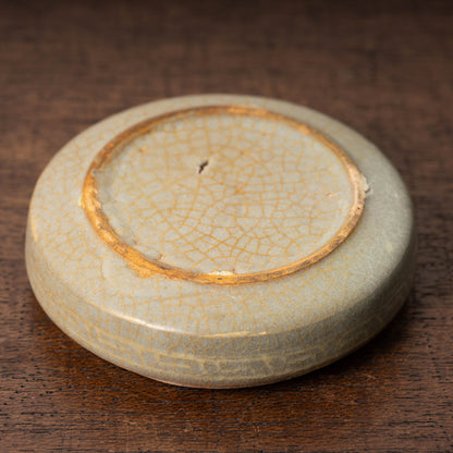 高麗 青磁象嵌牡丹文合子