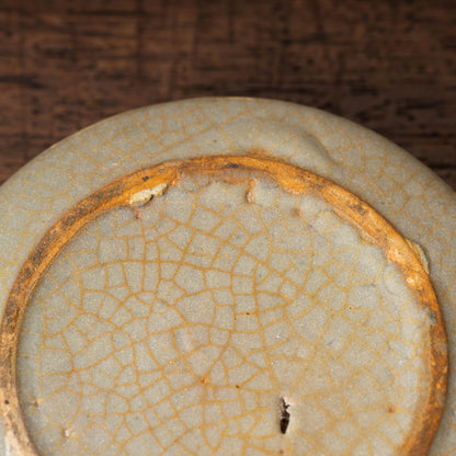 高麗 青磁象嵌牡丹文合子