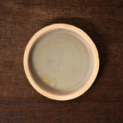 高麗 青磁象嵌牡丹文合子