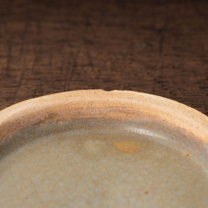 高麗 青磁象嵌牡丹文合子