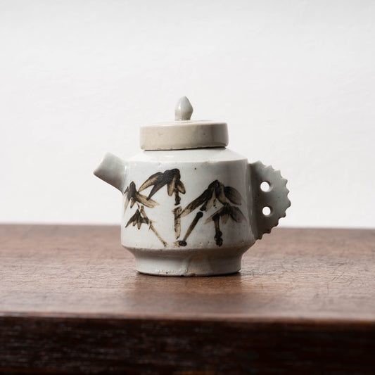 Joseon Dynasty Ewer with Under Iron Glaze Bamboo Design