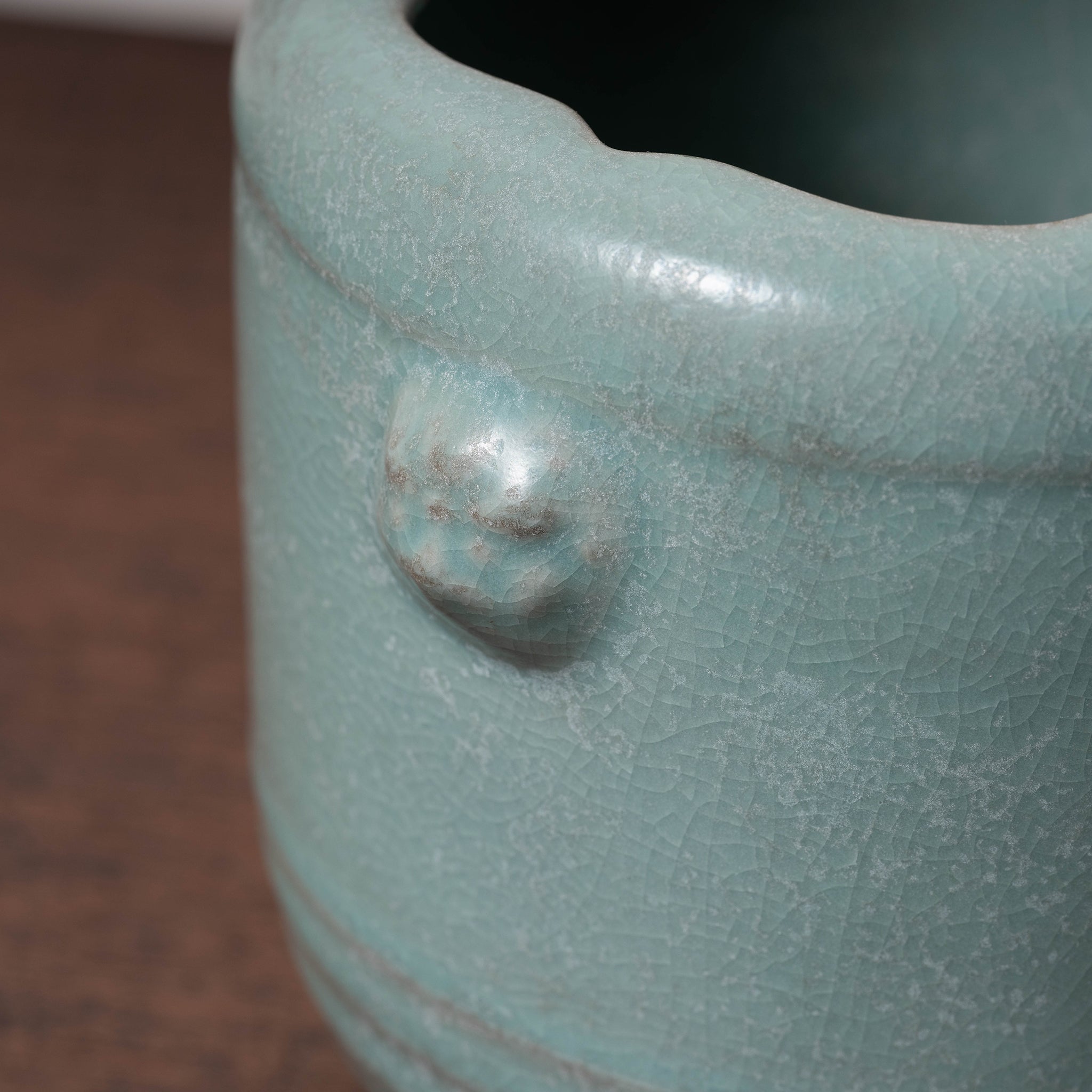 北宋 汝窯青磁獣耳稜花口壺 – 燦禾 SANKA