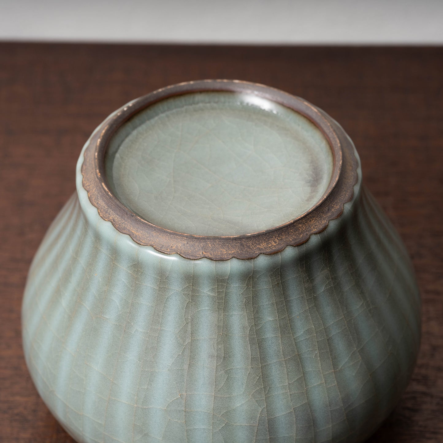 Southern Song Dynasty Celadon Wine Jar with Leaf Lid