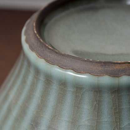 Southern Song Dynasty Celadon Wine Jar with Leaf Lid