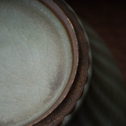 Southern Song Dynasty Celadon Wine Jar with Leaf Lid