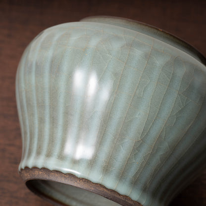 Southern Song Dynasty Celadon Wine Jar with Leaf Lid