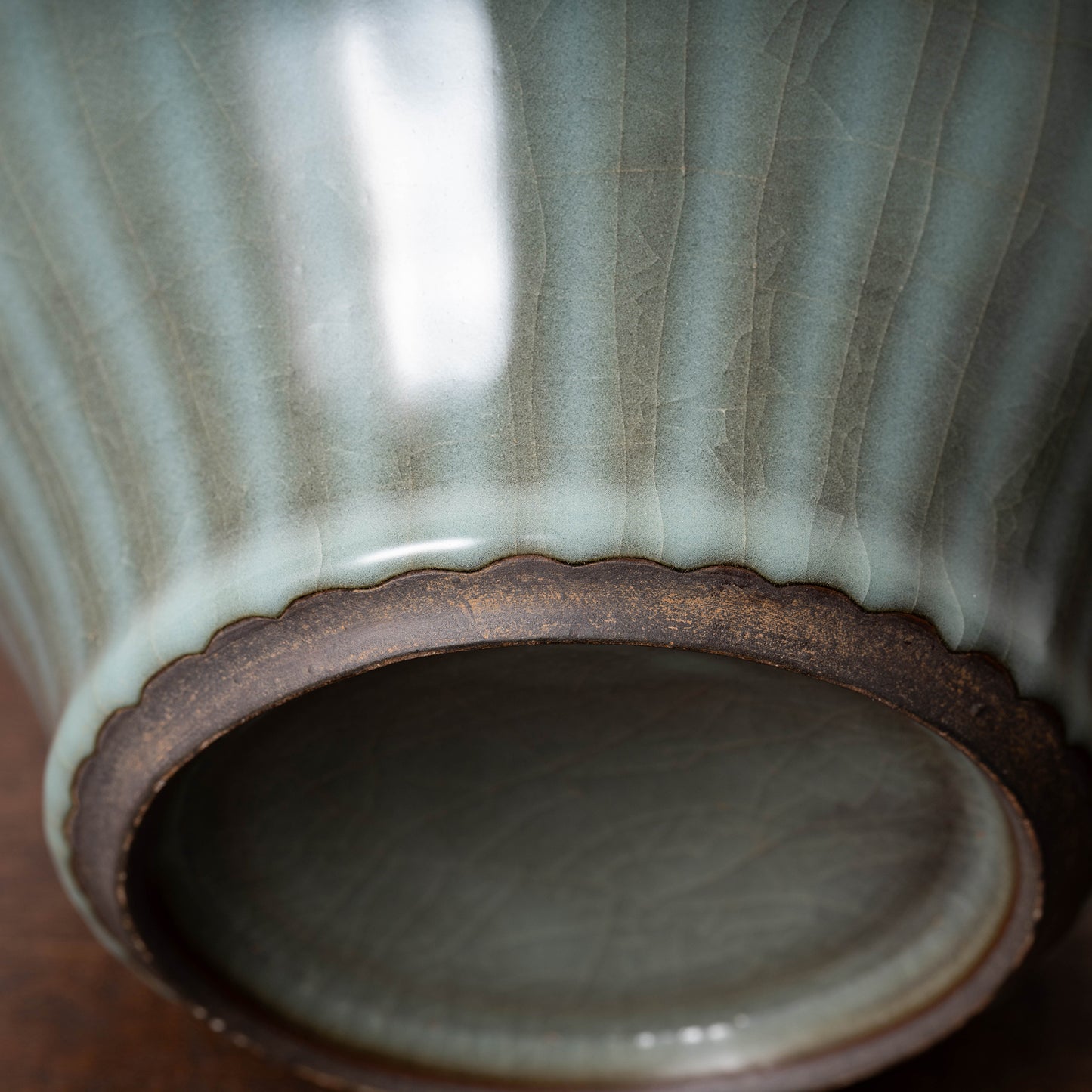 Southern Song Dynasty Celadon Wine Jar with Leaf Lid