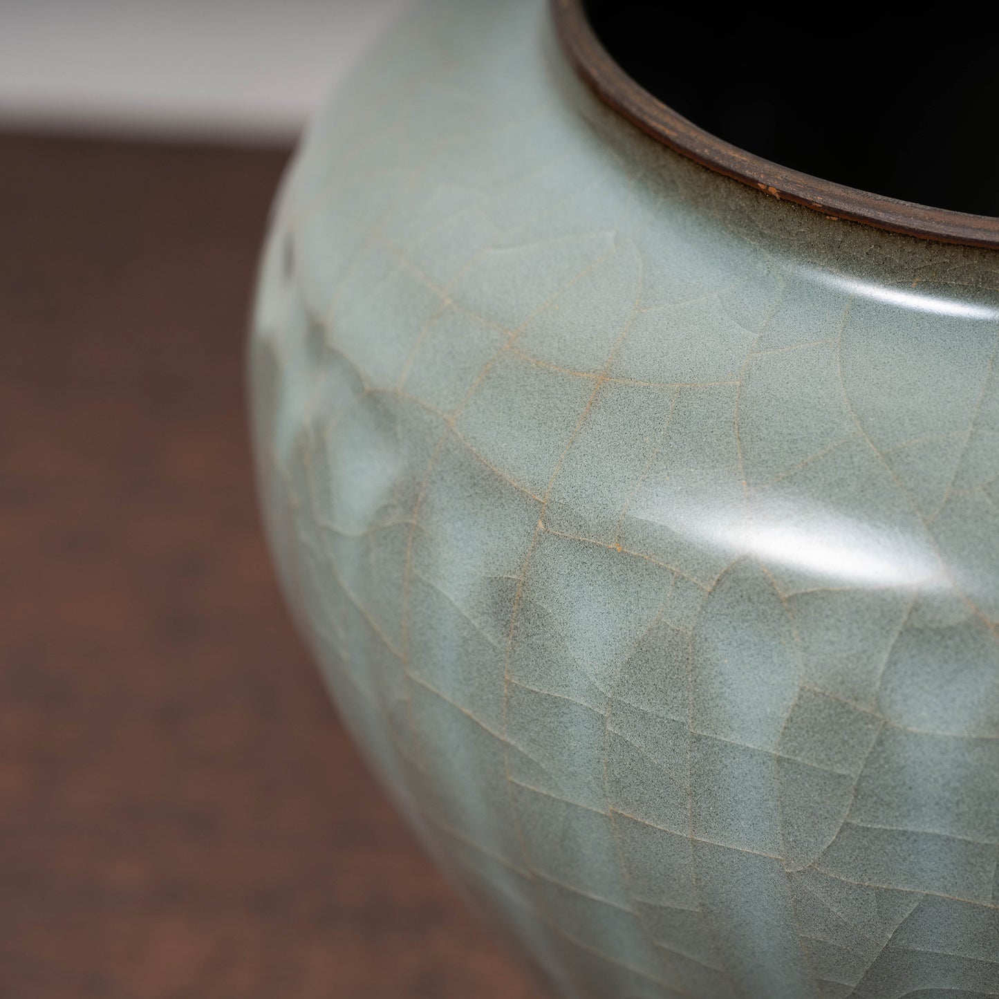 Southern Song Dynasty Celadon Wine Jar with Leaf Lid