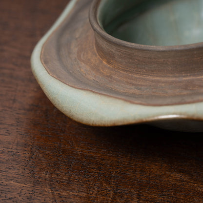 Southern Song Dynasty Celadon Wine Jar with Leaf Lid