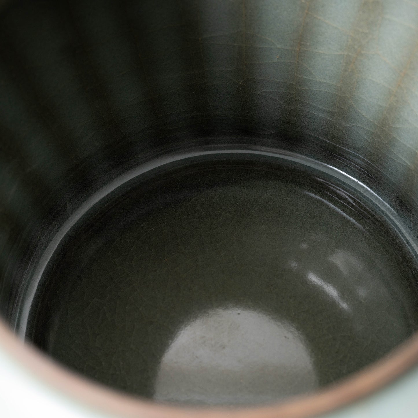 Southern Song Dynasty Celadon Wine Jar with Leaf Lid