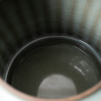 Southern Song Dynasty Celadon Wine Jar with Leaf Lid