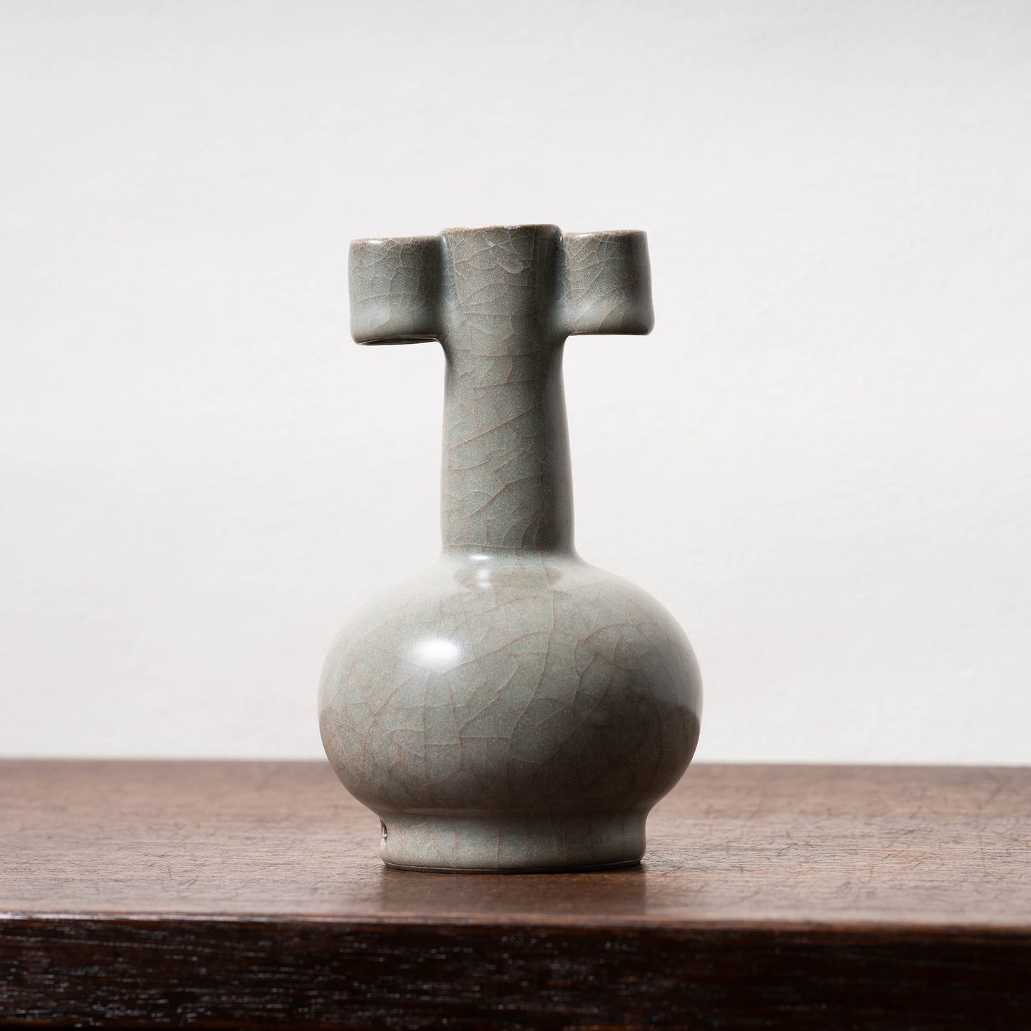 Southern Song Dynasty Guan Ware Celadon Vase with Cylindrical Handles