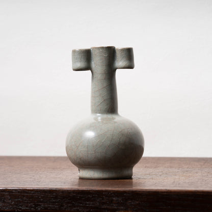 Southern Song Dynasty Guan Ware Celadon Vase with Cylindrical Handles
